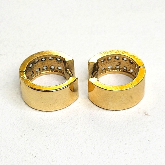 Estate Gold plated Pavé  CZ Diamonds - 14 each Mini Hoop Earrings (Stamped) - Picture 8 of 9